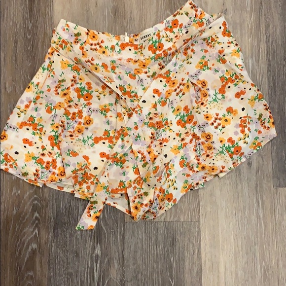 Floral shorts - Picture 1 of 2